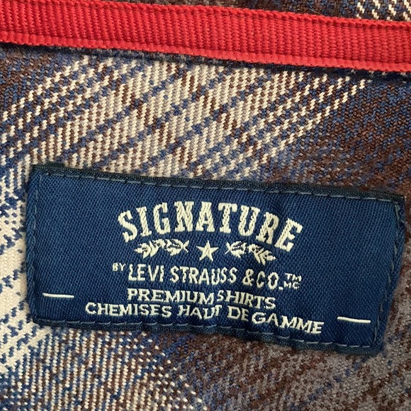 Levi’s flannel - Picture 2 of 2